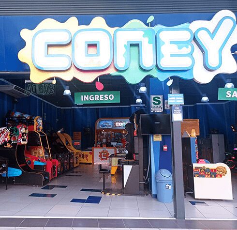 Coney Park Mega Plaza Conquistadores fotografía principal